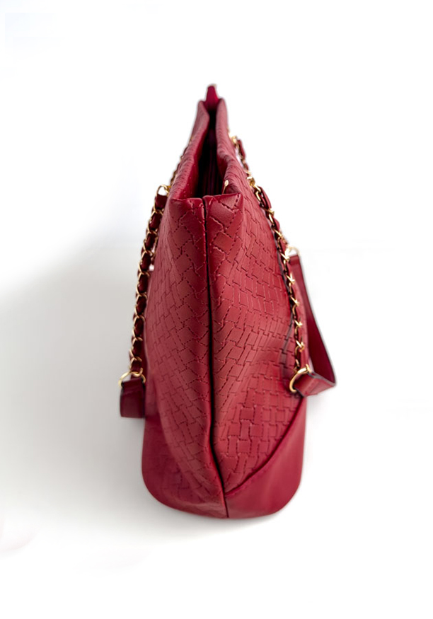 RED DECORATIVE CHAIN HAND BAG
